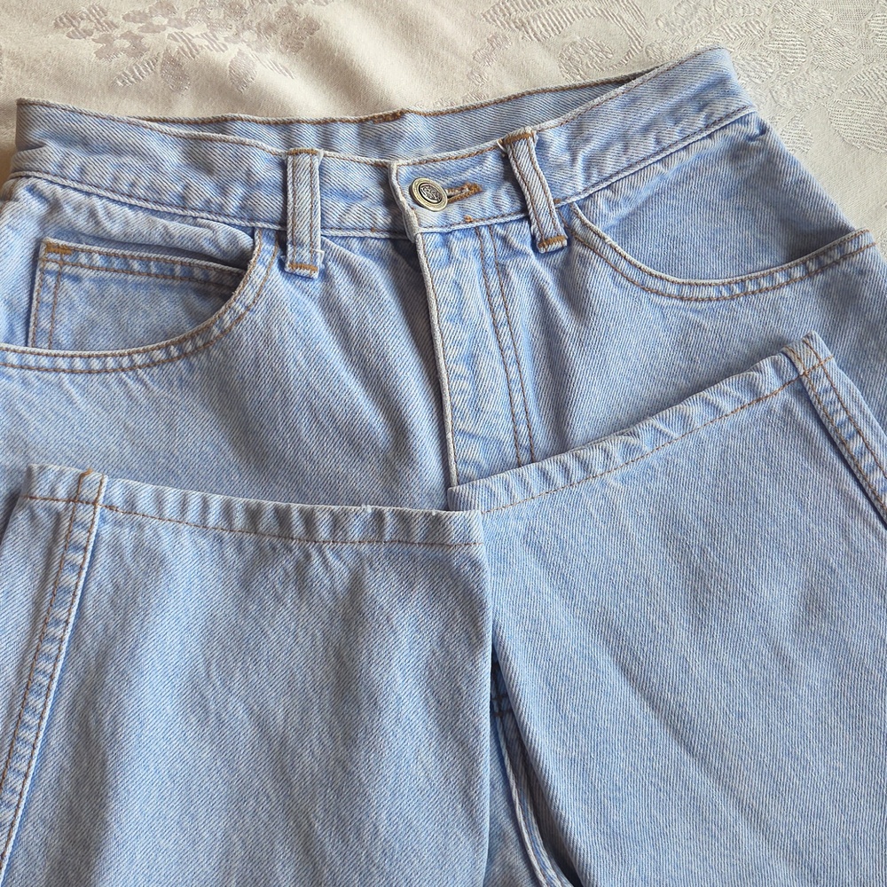 Vintage Light Wash High Rise Mom Jeans Size 26 - Picture 11 of 13